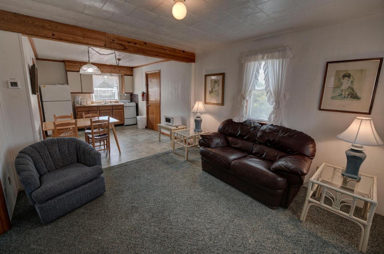 Outer Banks Motel - Village Accommodations Бакстон Экстерьер фото