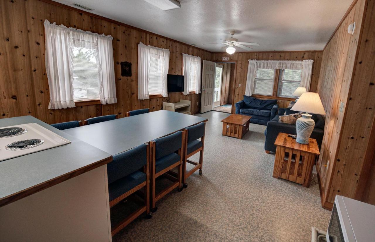 Outer Banks Motel - Village Accommodations Бакстон Экстерьер фото