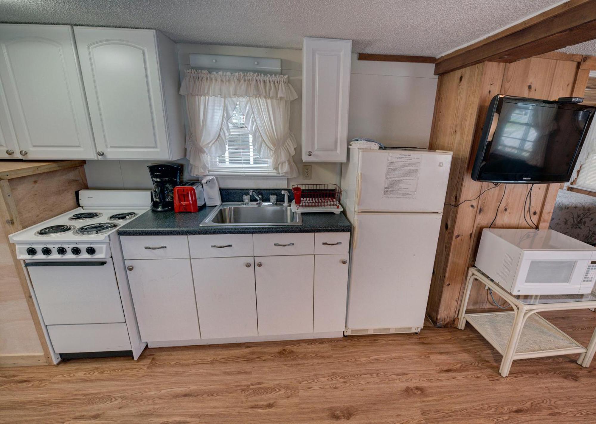 Outer Banks Motel - Village Accommodations Бакстон Экстерьер фото
